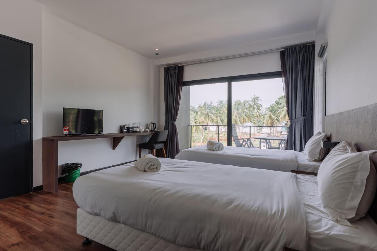 Roxy Sematan Villa & Townhouse Exterior foto