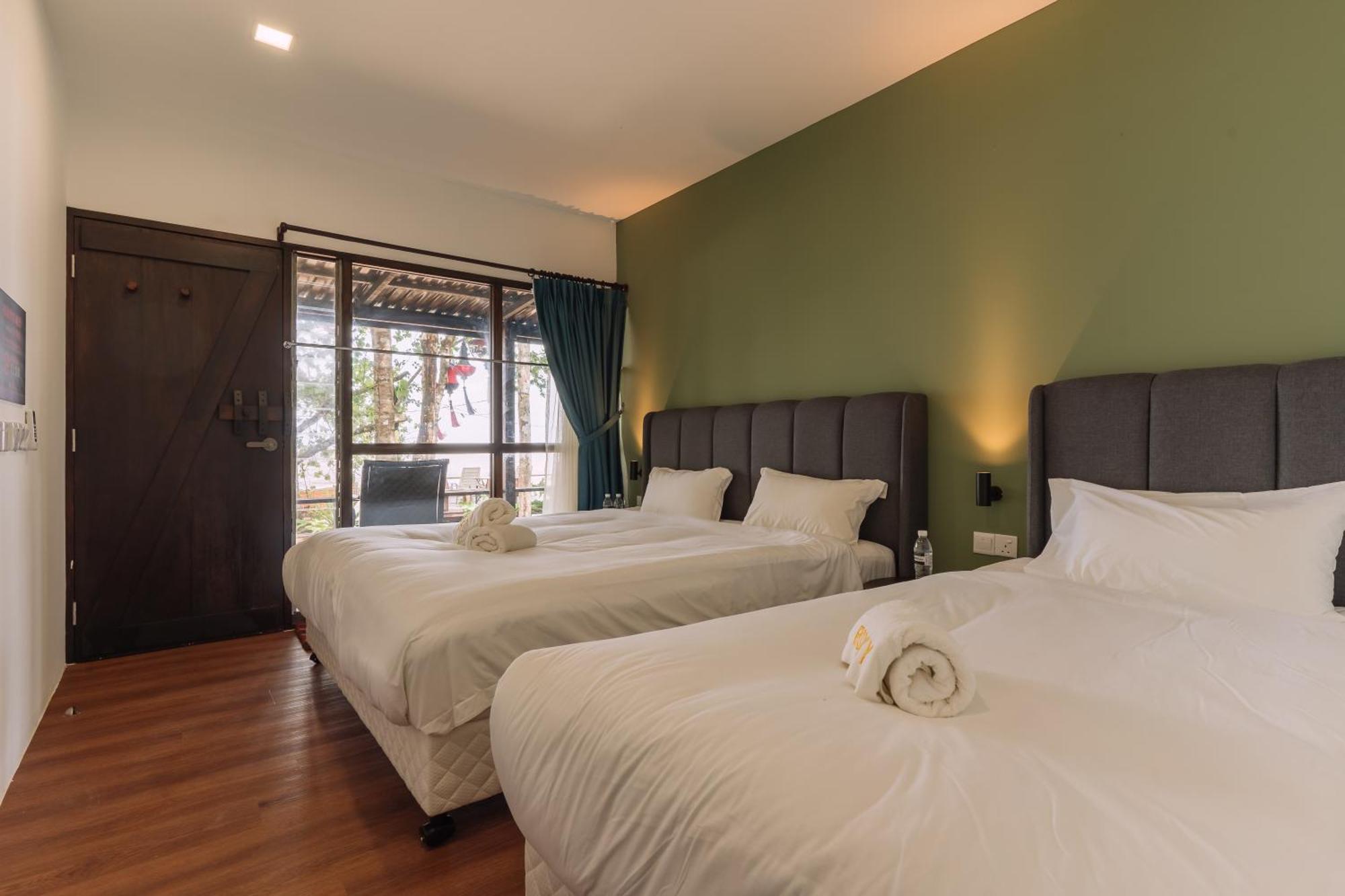 Roxy Sematan Villa & Townhouse Exterior foto